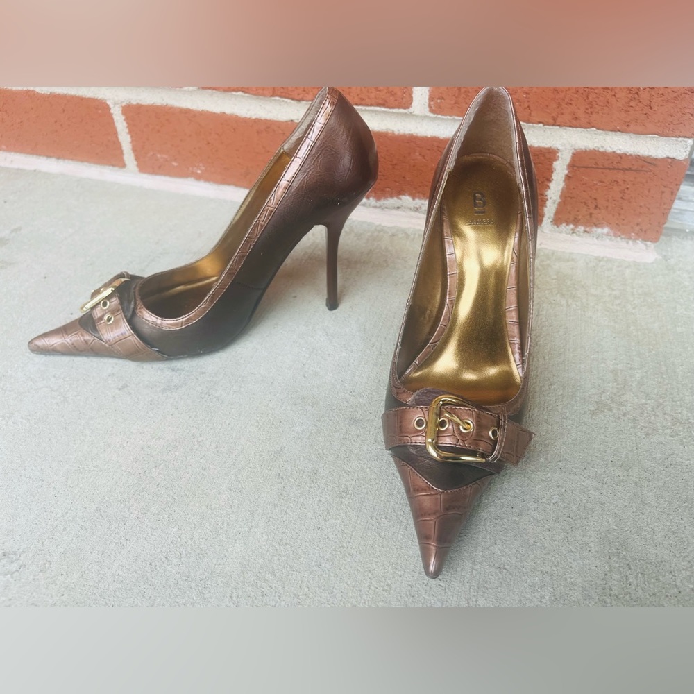 Bakers Coral Heels Golden Buckle Brown Show With Pointed Toe Embossed Crocodile